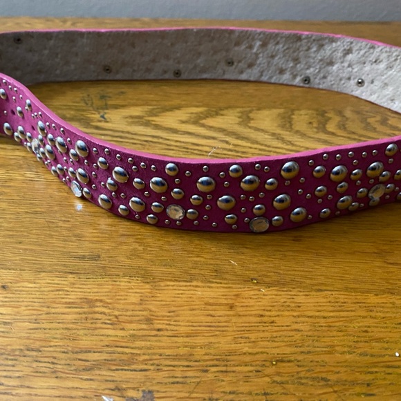 Size medium pink studded belt. - Picture 3 of 5